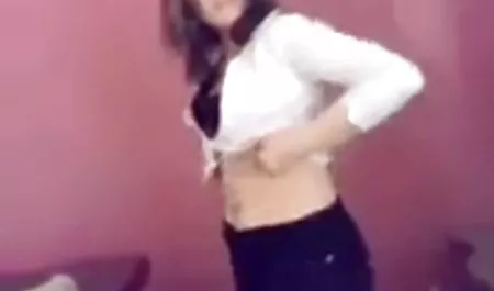 شارلوت عكس سكس از كون لیموناد می فروشد و پسری او را می گیرد