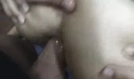 فلفل مختلف مردانه کیشا گری عکس کوسوکون در یک لیموزین