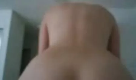 عضو از یک سوراخ در دیوار بالا رفت عکس متحرک کس و کیر